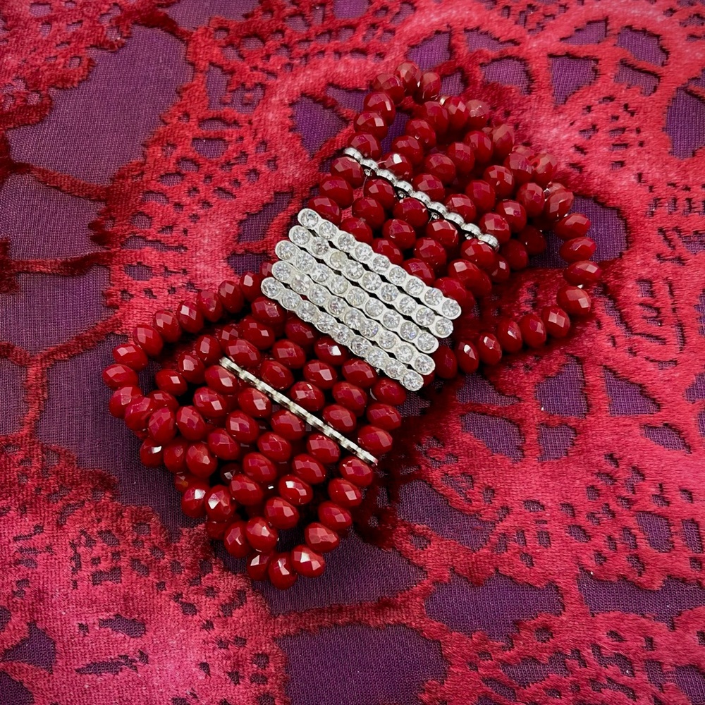 NWT GLAM RED SPARKLY CRYSTAL 5-STRAND STRETCH BRACELET & SILVER CRYSTAL ACCENTS